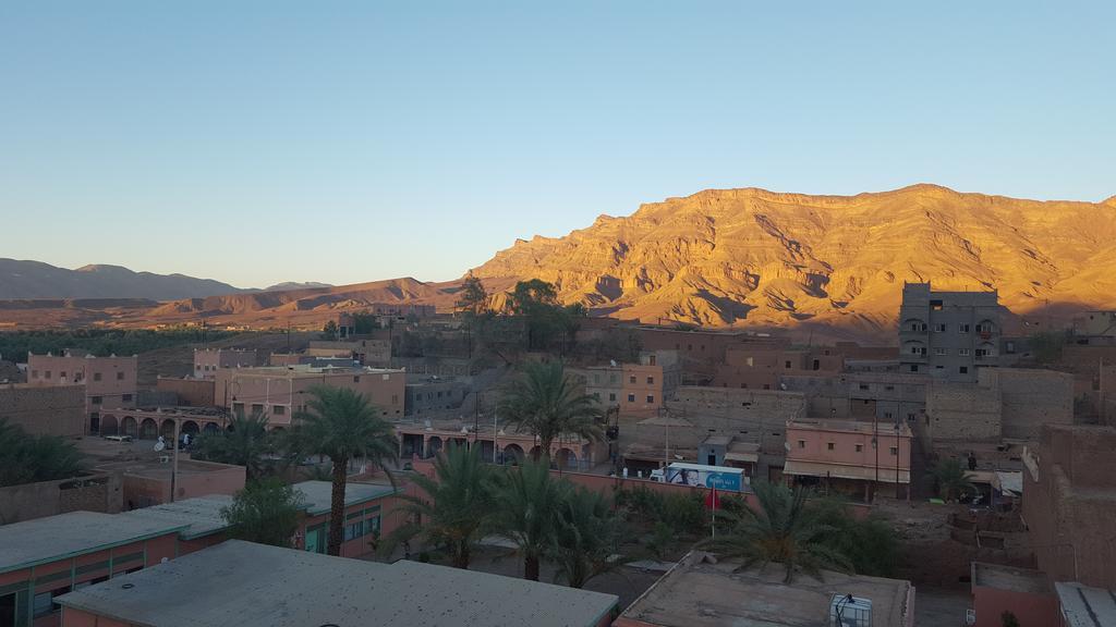 Dar Ilyana Hotel Ait Tiourhza Екстериор снимка